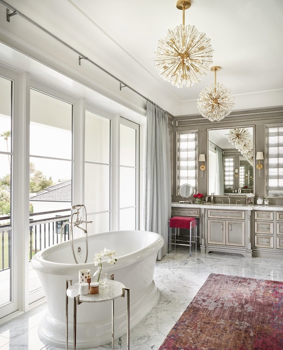 25 Jaw-Dropping Glam Bathroom Ideas for 2025 6 6. Glamorous Lighting Meets Classic Elegance