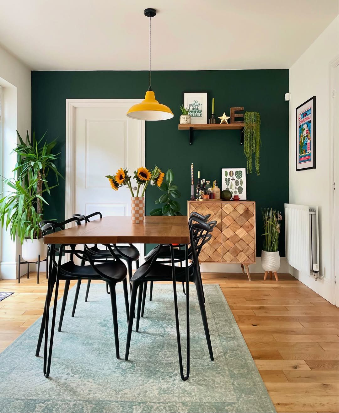 Shocking Green Color Combos Revealed for 2025! 6 What Color Pairs Best With Green? Best Expert Tips