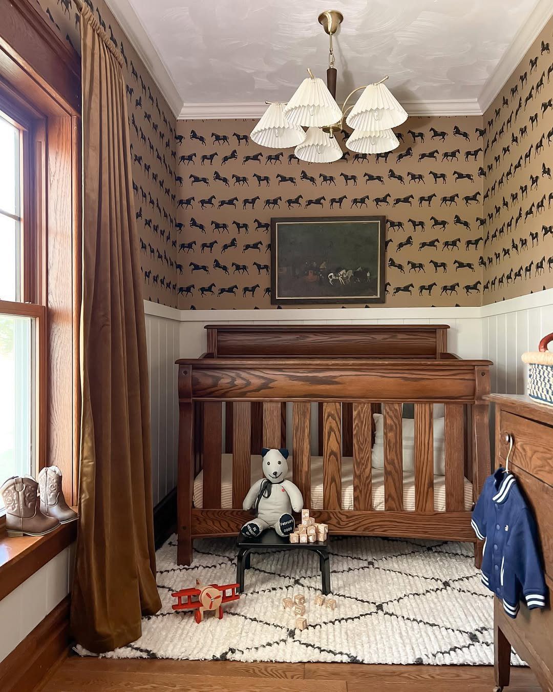 10 Genius Hacks to Widen Narrow Rooms in 2025 1 10 Interior Design Tips to Make a Narrow Room Look Wider