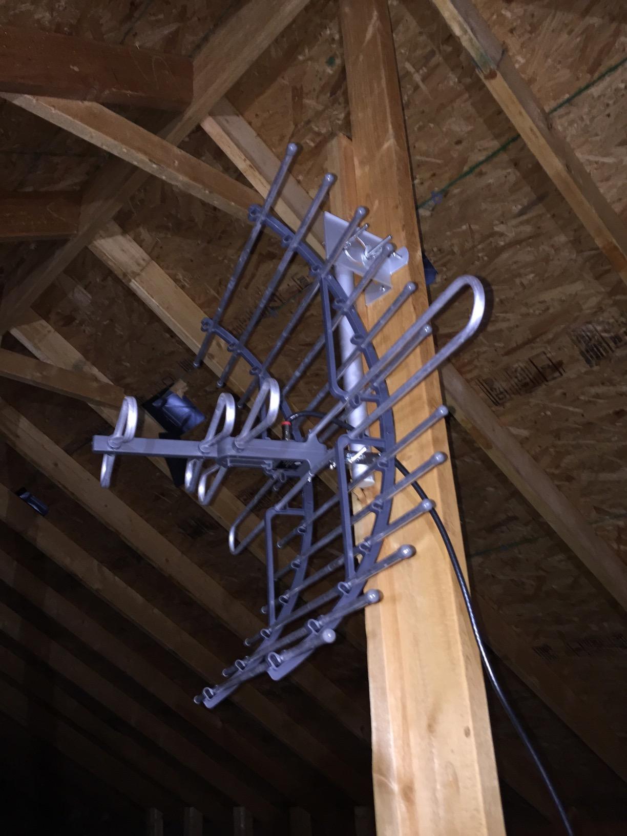 GE Attic Mount Digital TV Antenna, Longe Range , Out of Sight Compact Design, Supports 4K 1080P HD Smart TV VHF UHF, Mount Included for Attic or Outdoor, Weather Resistant, 33692 Customer Review GE Attic Mount Digital TV Antenna, Longe Range , Out of Sight Compact Design, Supports 4K 1080P HD Smart TV VHF UHF, Mount Included for Attic or Outdoor, Weather Resistant, 33692 - Customer Photo 1