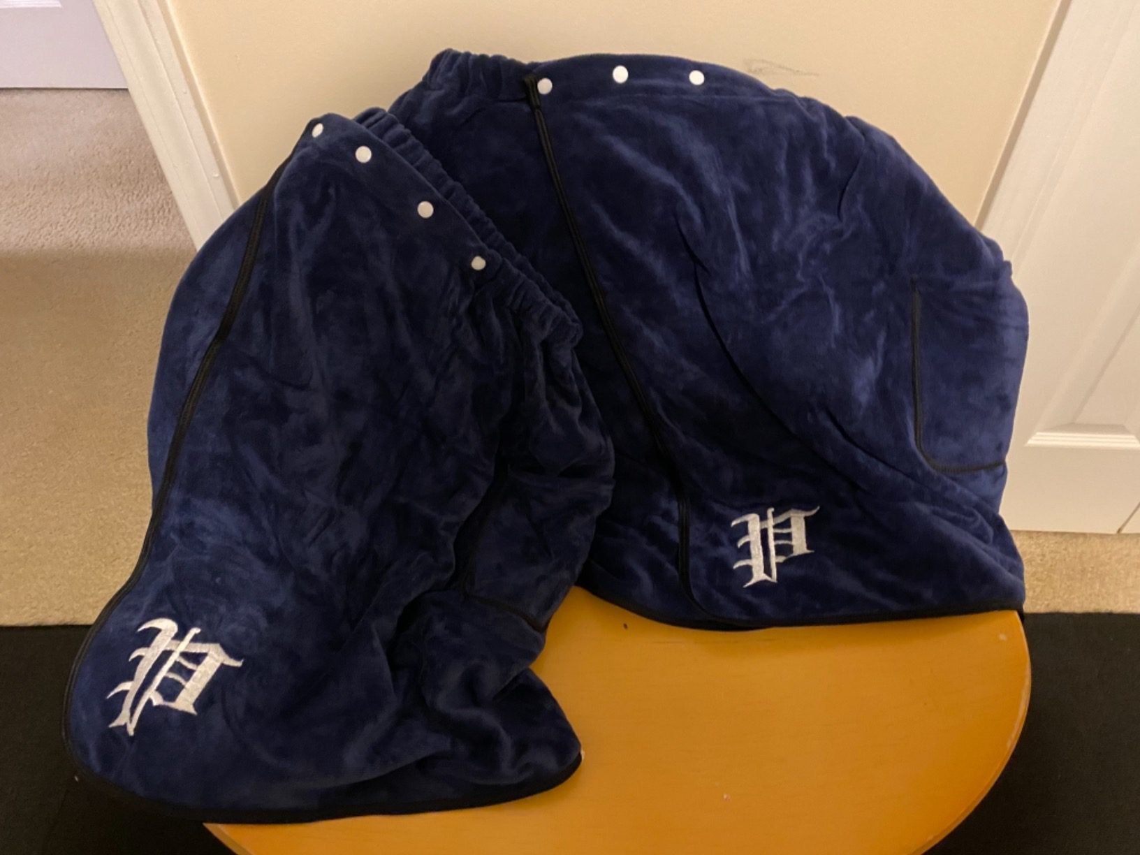 SINLAND Microfiber Men's Bath Wrap Spa Sauna Wrap Around Towel Bath Towels with Adjustable Snap on Closure 24inch x 63inch Navy Blue - Customer Photo 1