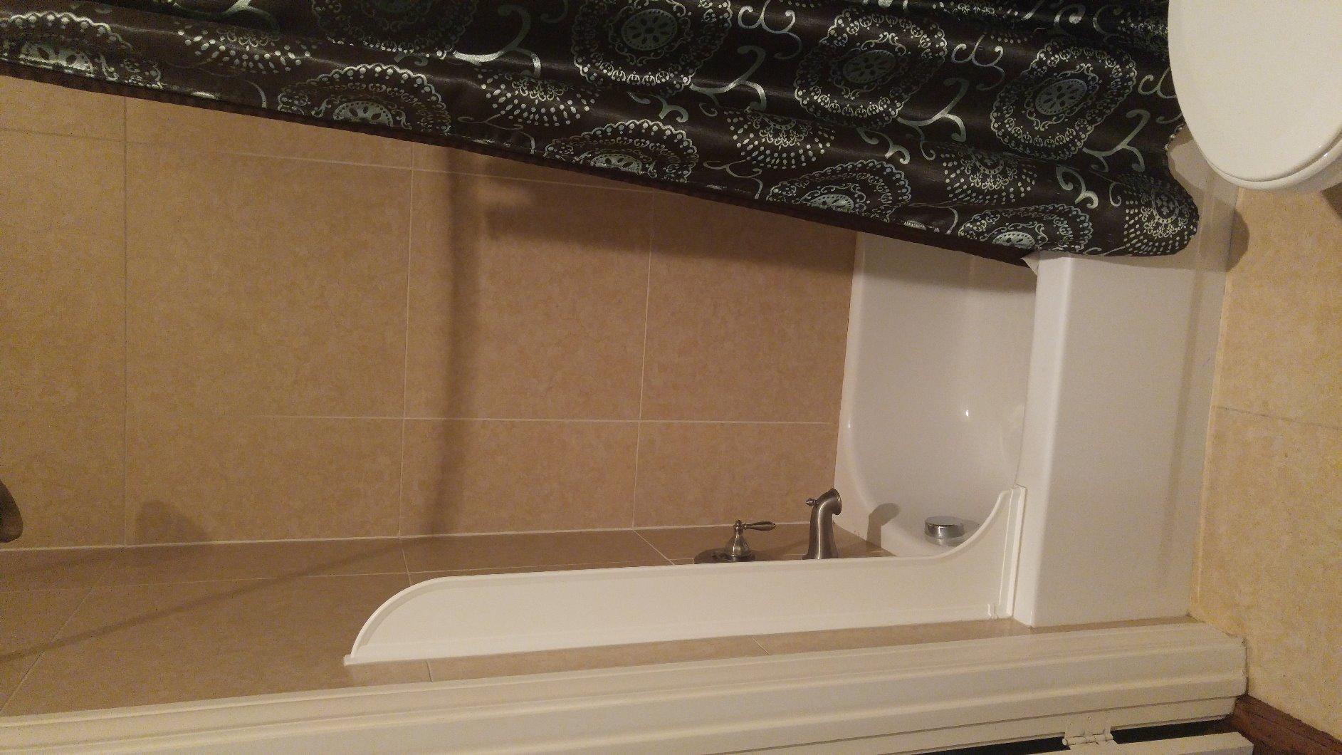 Loctite Power Grab White Tub Surround Adhesive 10-Fluid Ounce Cartridge (1363138) Customer Review Loctite Power Grab White Tub Surround Adhesive 10-Fluid Ounce Cartridge (1363138) - Customer Photo 1