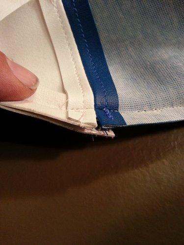 SINGER Heavy Duty 4423 High Speed Sewing Machine with Accessory Kit | Strong Motor With Enhanced Piercing Power, 97 Stitch Applications, Full Metal frame, 1-step Buttonhole & LED Light - Customer Photo 1