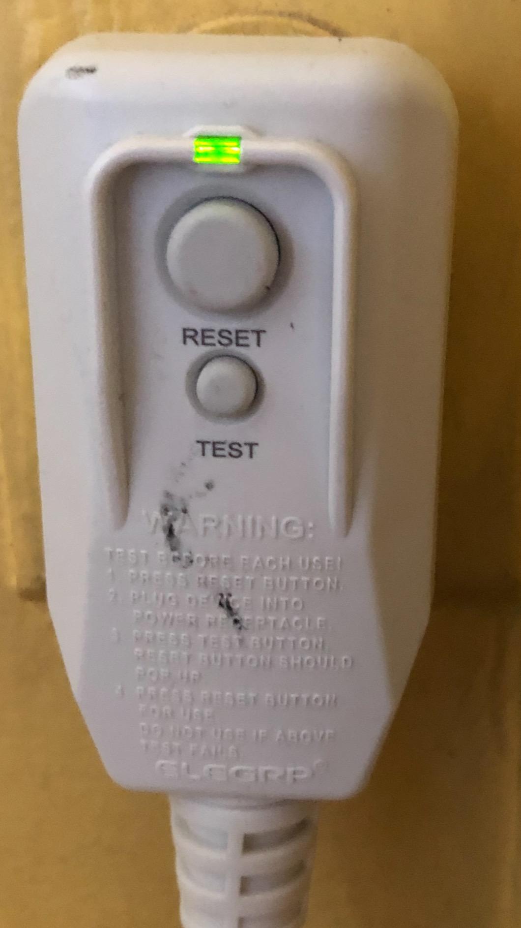 Keystone 12,000 BTU Wall Mounted AC Unit and Dehumidifier, 115V, Wall Unit for Bedroom, Bathroom, Nursery, and Medium Sized Rooms up to 550 Sq.Ft., AC Wall Unit with Remote, Quiet, High Efficiency AC Customer Review Keystone 12,000 BTU Wall Mounted AC Unit and Dehumidifier, 115V, Wall Unit for Bedroom, Bathroom, Nursery, and Medium Sized Rooms up to 550 Sq.Ft., AC Wall Unit with Remote, Quiet, High Efficiency AC - Customer Photo 5