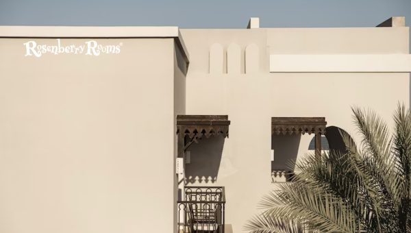 Antique White: Outdoor