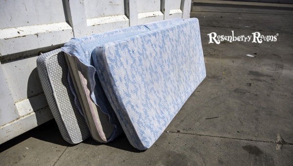 9 Different Methods to Dispose Of A Mattress