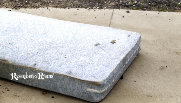 Recognizing the Need for Mattress Disposal
