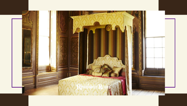 Royal State Bed by Savoir