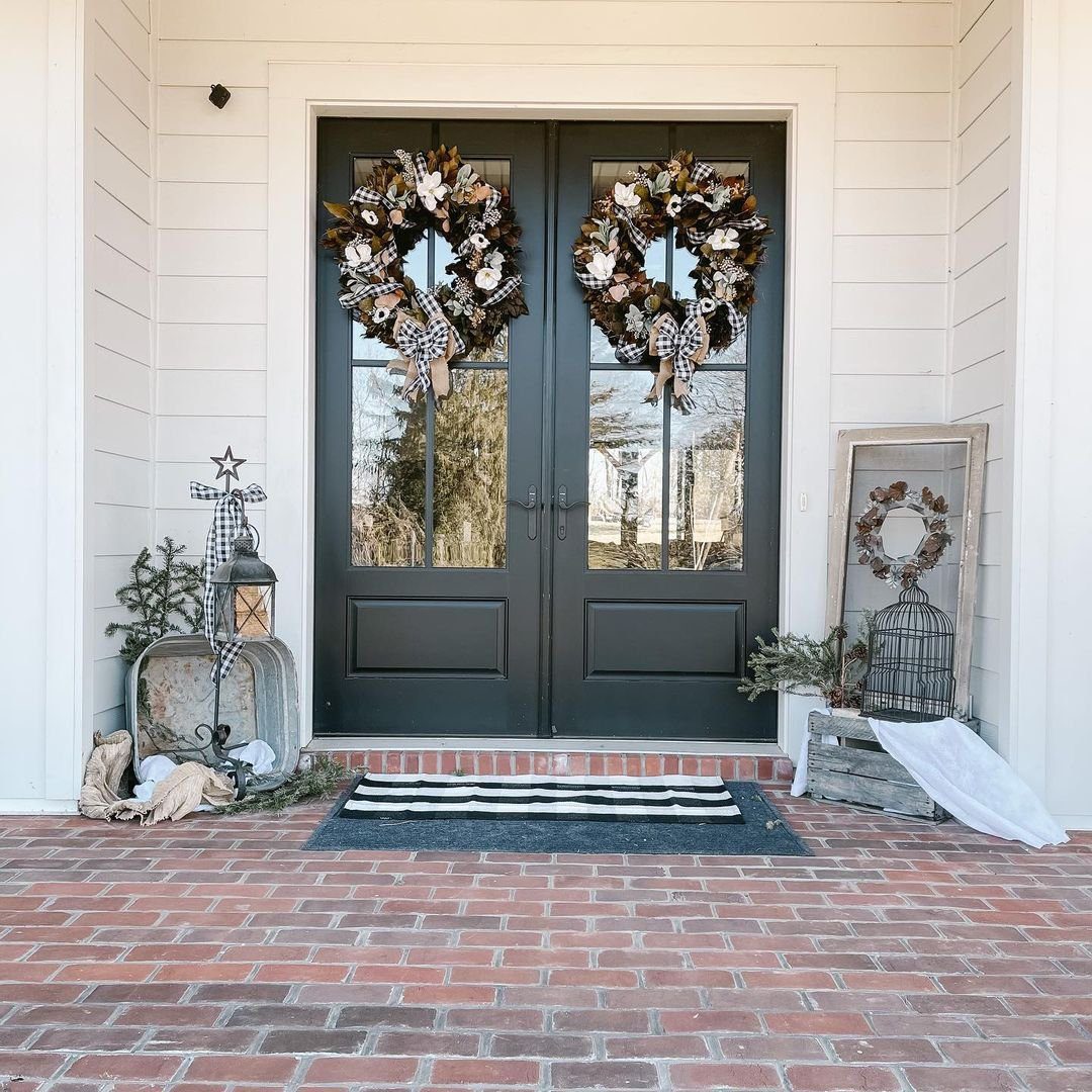 Vintage Charm Entrance