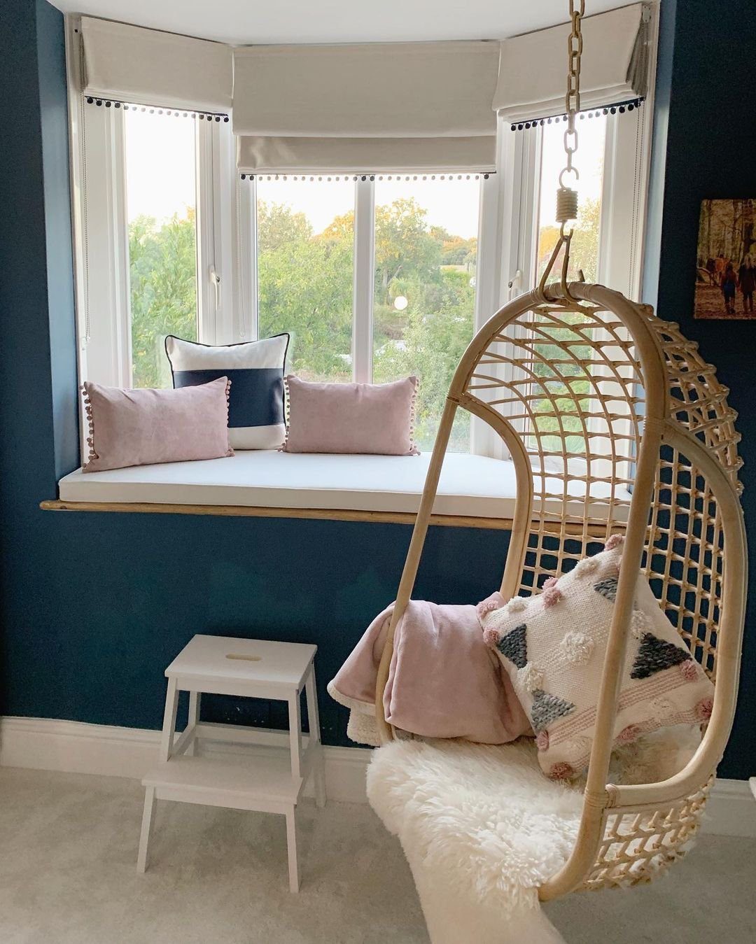 Charming Bay Window Egg Chair Spot