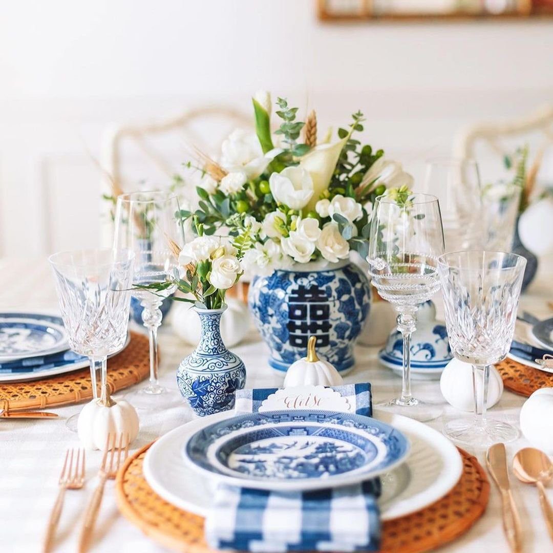 Elegant Blue and White Dinner Centerpiece