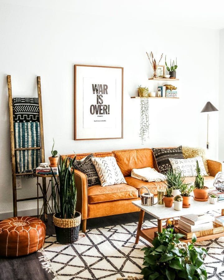 Earthy Warmth With A Leather Couch