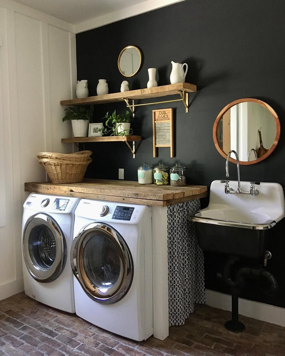 Bold Farmhouse Style With Rustic Warmth