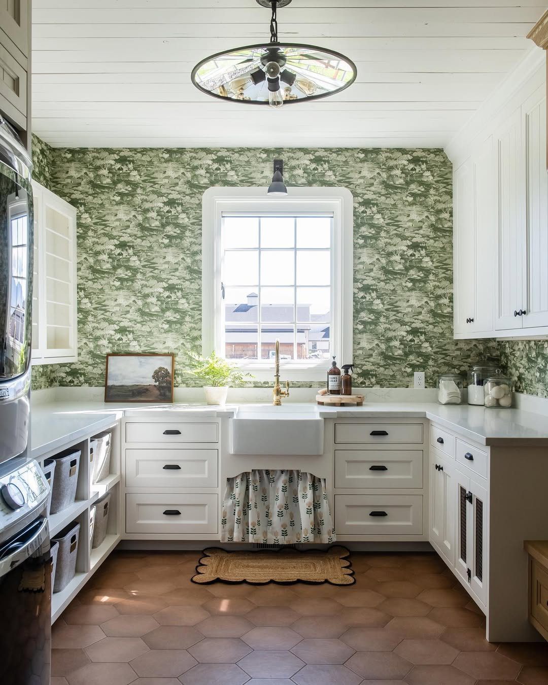 Timeless Farmhouse Charm With Vintage Accents