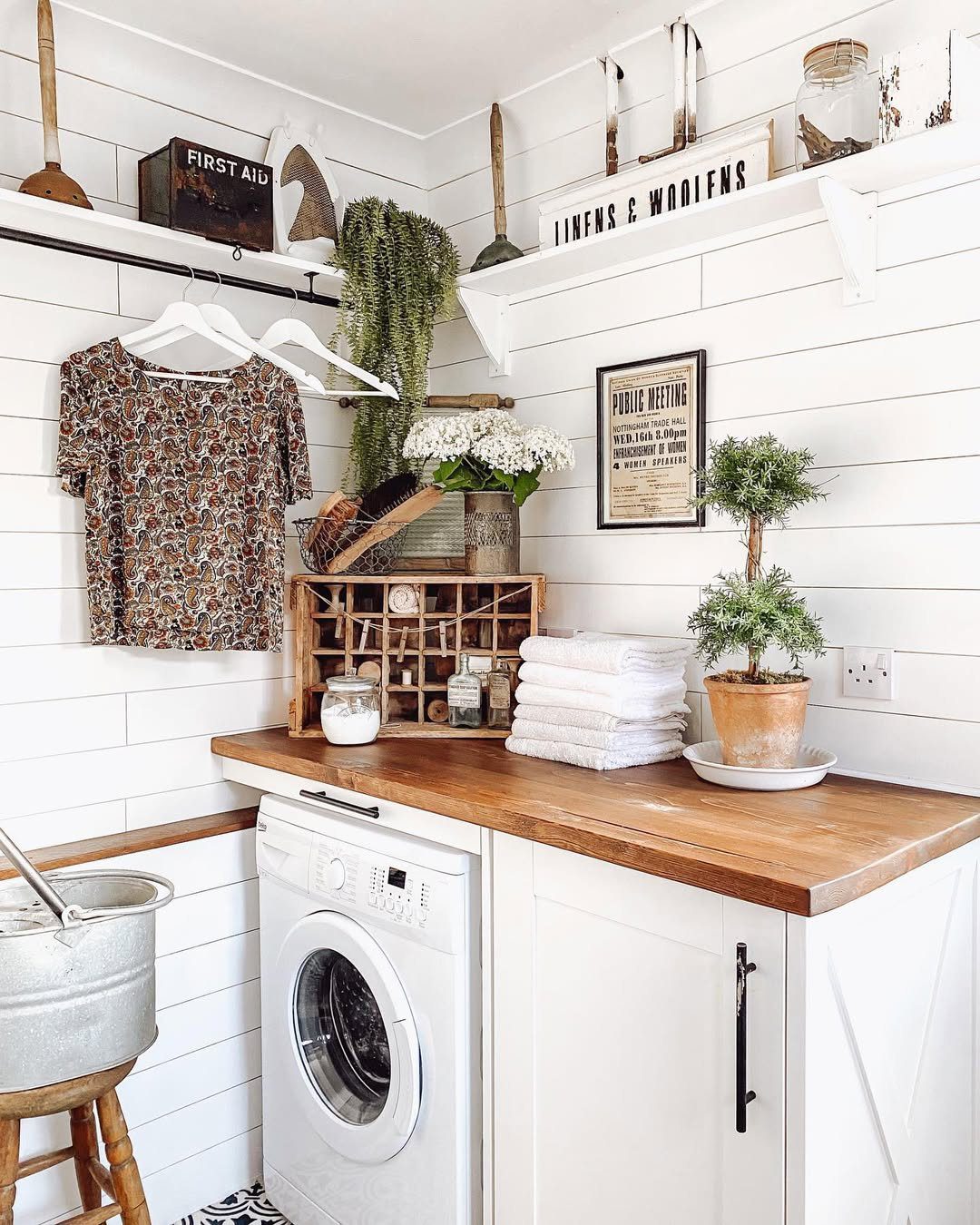 Vintage Farmhouse Style With Rustic Touches