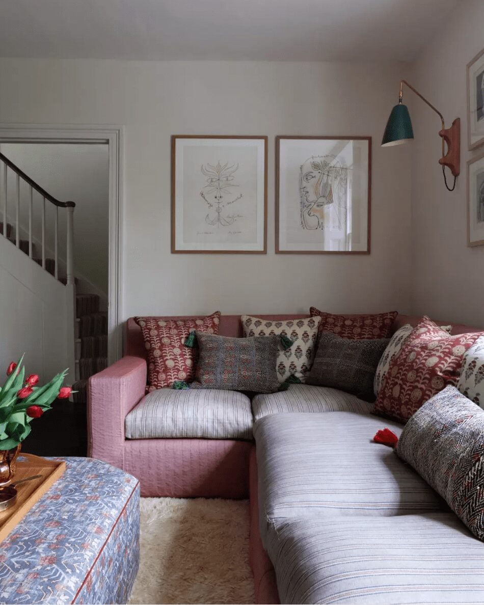 30 Stunning Victorian Living Room Ideas for 2025! 30 word image 44780 31