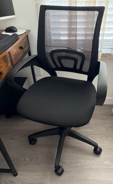 BestOffice | Ergonomic Office Chair | Mid-Back Swivel Desk Chair | Breathable Backrest & Lumbar Support | Adjustable Height | Sponge Seat | Rolling Wheels | Black | for Adults & Women - Customer Photo 2