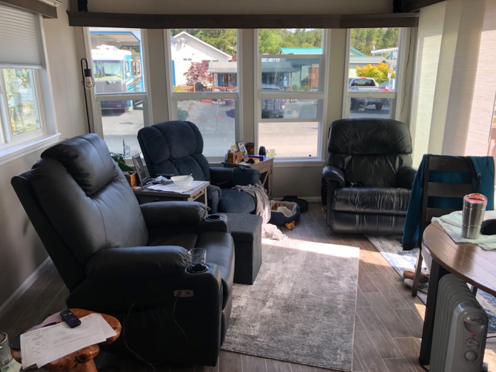 MCombo Electric Power Lift Recliner Chair Sofa with Massage and Heat for Elderly, 3 Positions, 2 Side Pockets, and Cup Holders, USB Ports, Faux Leather 7040 (Light Brown, Medium) customer photo 1