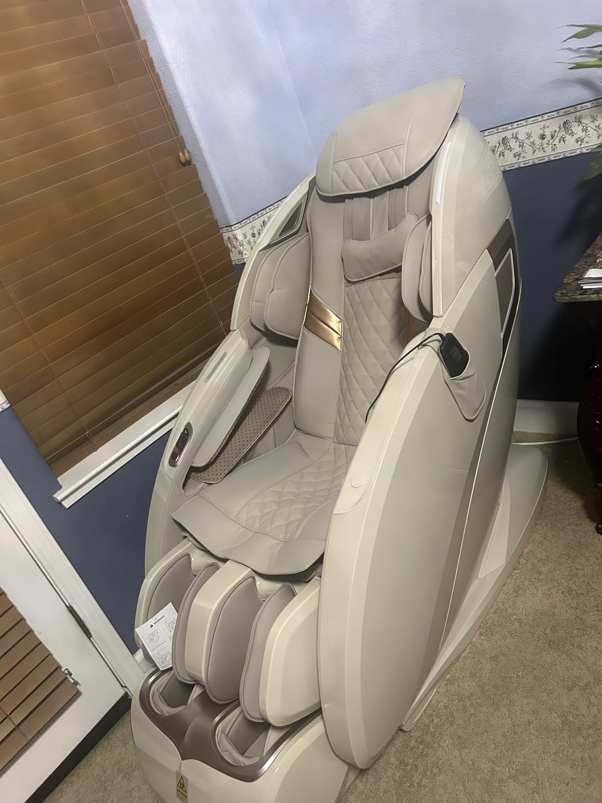 Osaki OS-Pro 3D Tecno l Taupe | Full Body Massage Chair | 3D SL-Track Full Body Massage Chair | Zero Gravity | Lumbar Heating |Auto Body Scan | Bluetooth Speaker - Customer Photo 2