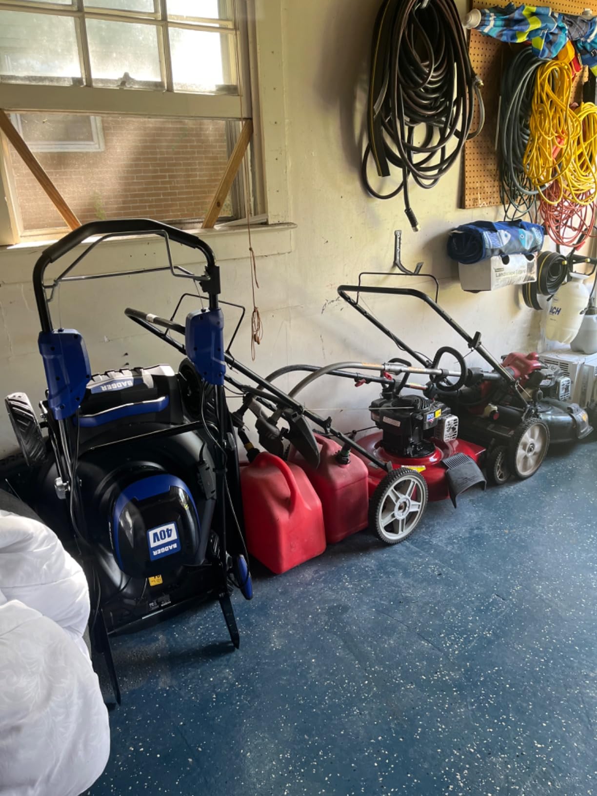 WILD BADGER POWER Lawn Mower 40V Brushless 18