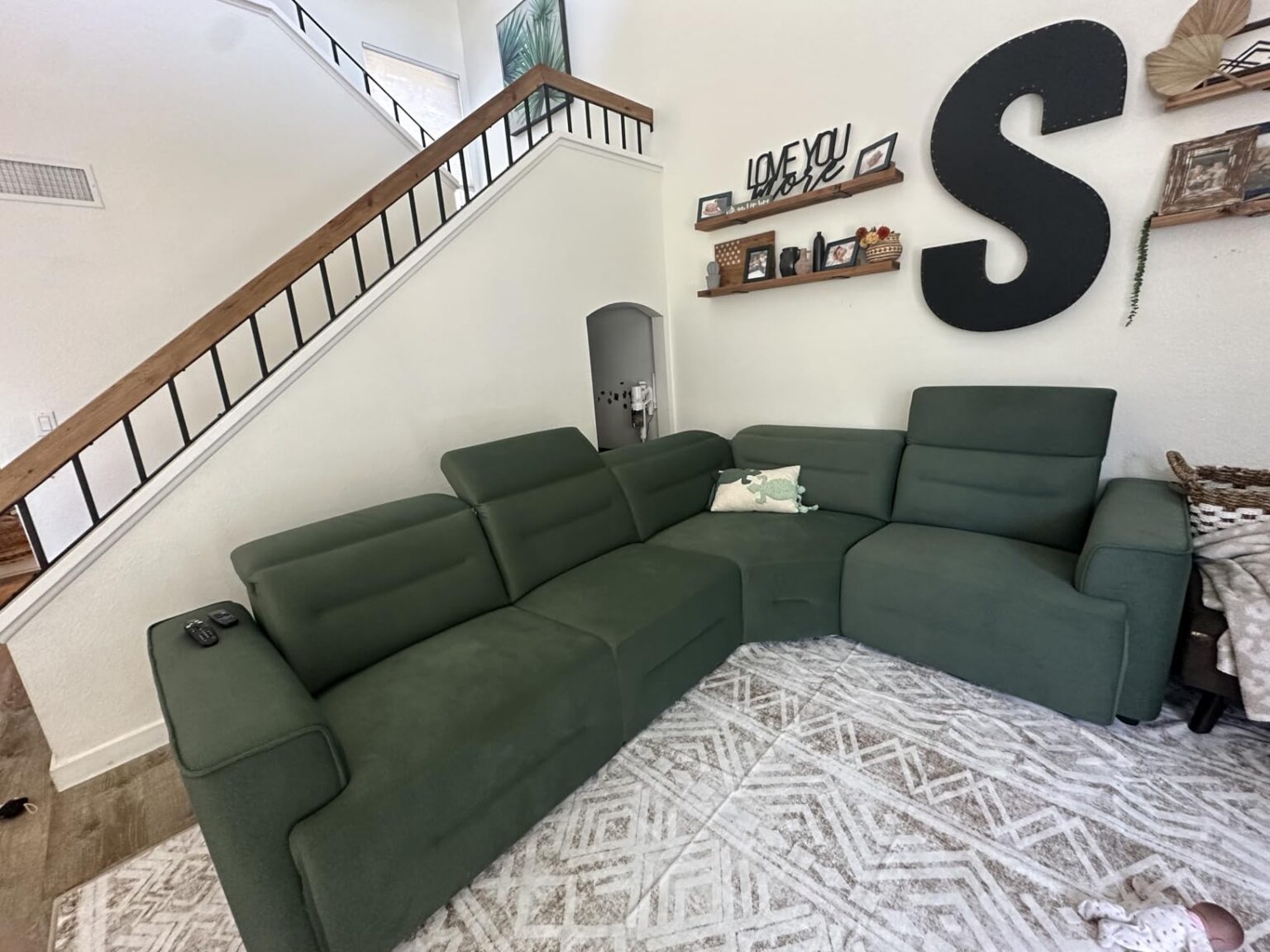 10 Best Premium Power Reclining Sectional Sofas (April 2026) Expert Reviews