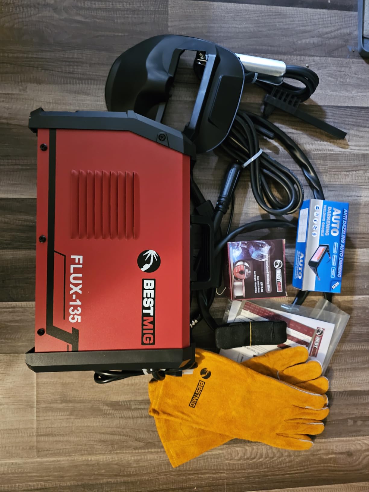 BESTMIG 135A MIG Welder - 3-in-1 Flux Core Welder, MIG/Lift TIG/Stick Welding Machine - Portable IGBT Inverter - 110V with Welder Helmet and Gloves (Red Black, MIG 135A Welder) customer photo 1