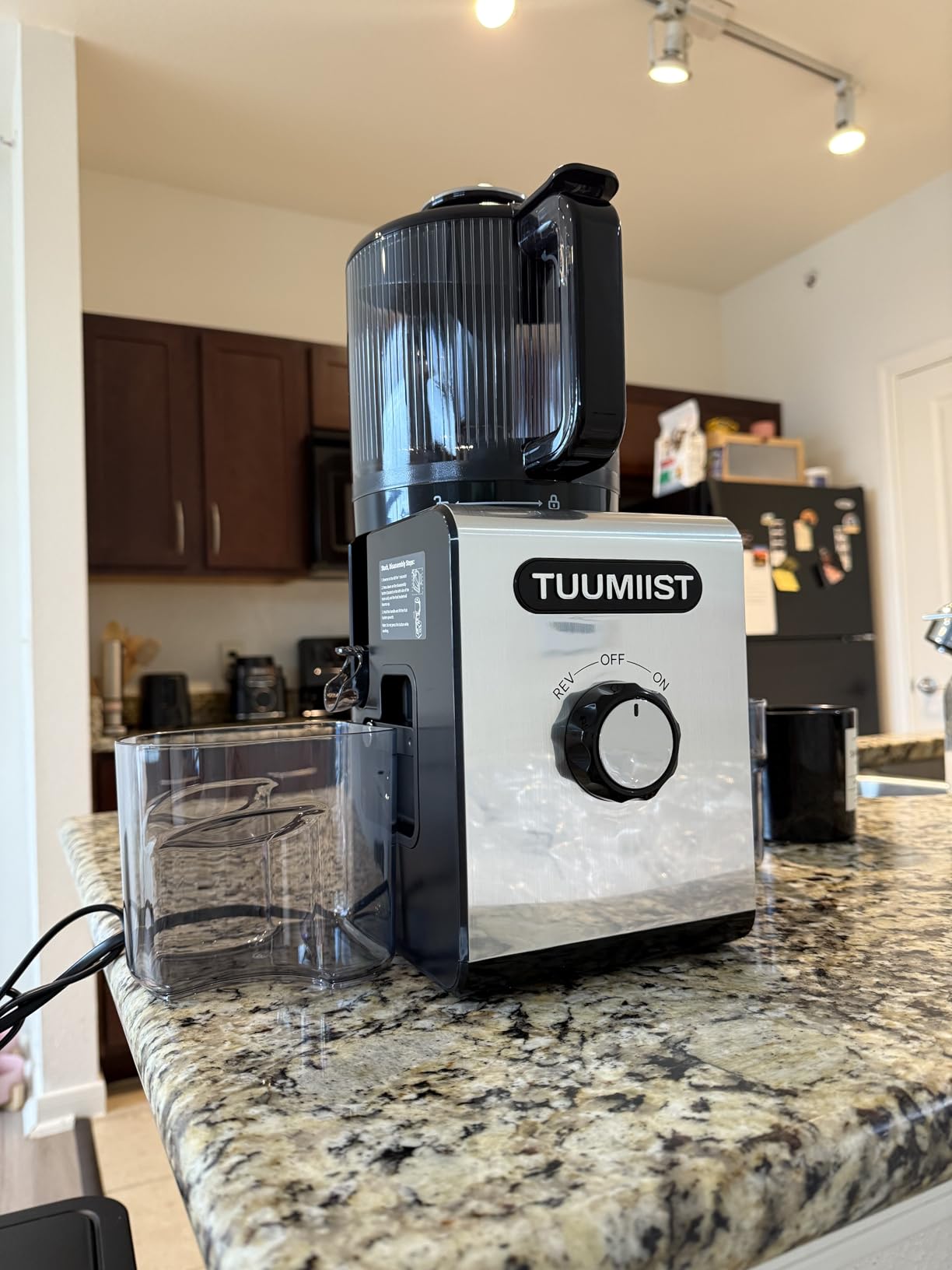 Cold Press Juicer Machines – 6.5'' Large Feed Chute for Whole Fruits & Vegetables, High Juice Yield, Easy To Clean - Customer Photo 1