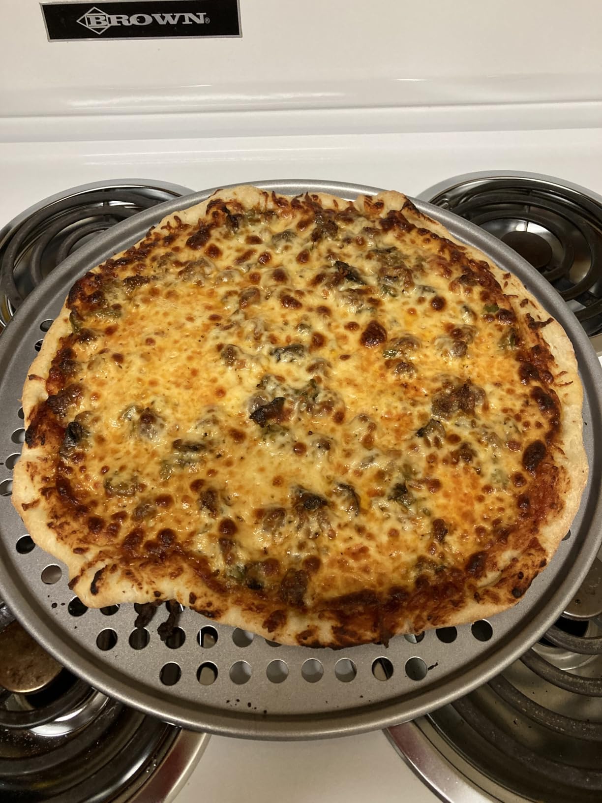 Cuisinart 14-Inch Pizza Pan, Chef's Classic Nonstick Bakeware, Silver, AMB-14PPP1 - Customer Photo 1
