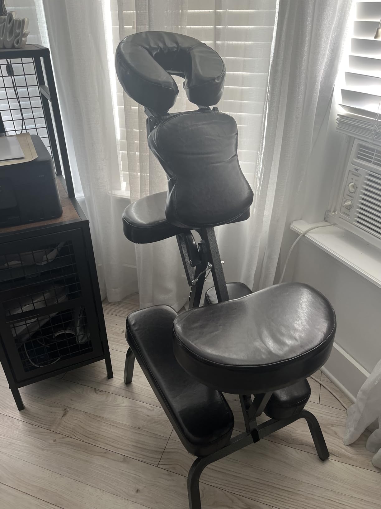 Master Massage Bedford Portable Massage Chair - Lightweight with Carrying Bag - Tattoo Height Adjustable Folding Face Cradle SPA (Coffee) - Customer Photo 1