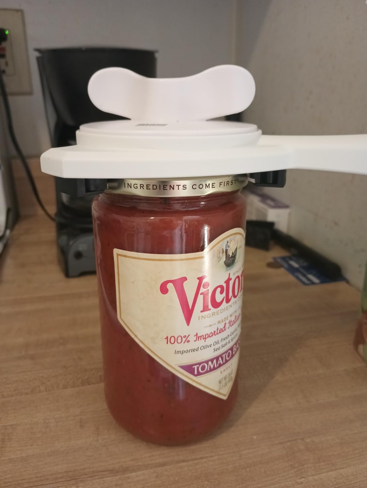 KUHN RIKON Strain-Free Gripper Opener for Jars and Bottles, 10 x 5 x 2.25 inches, White - Customer Photo 1