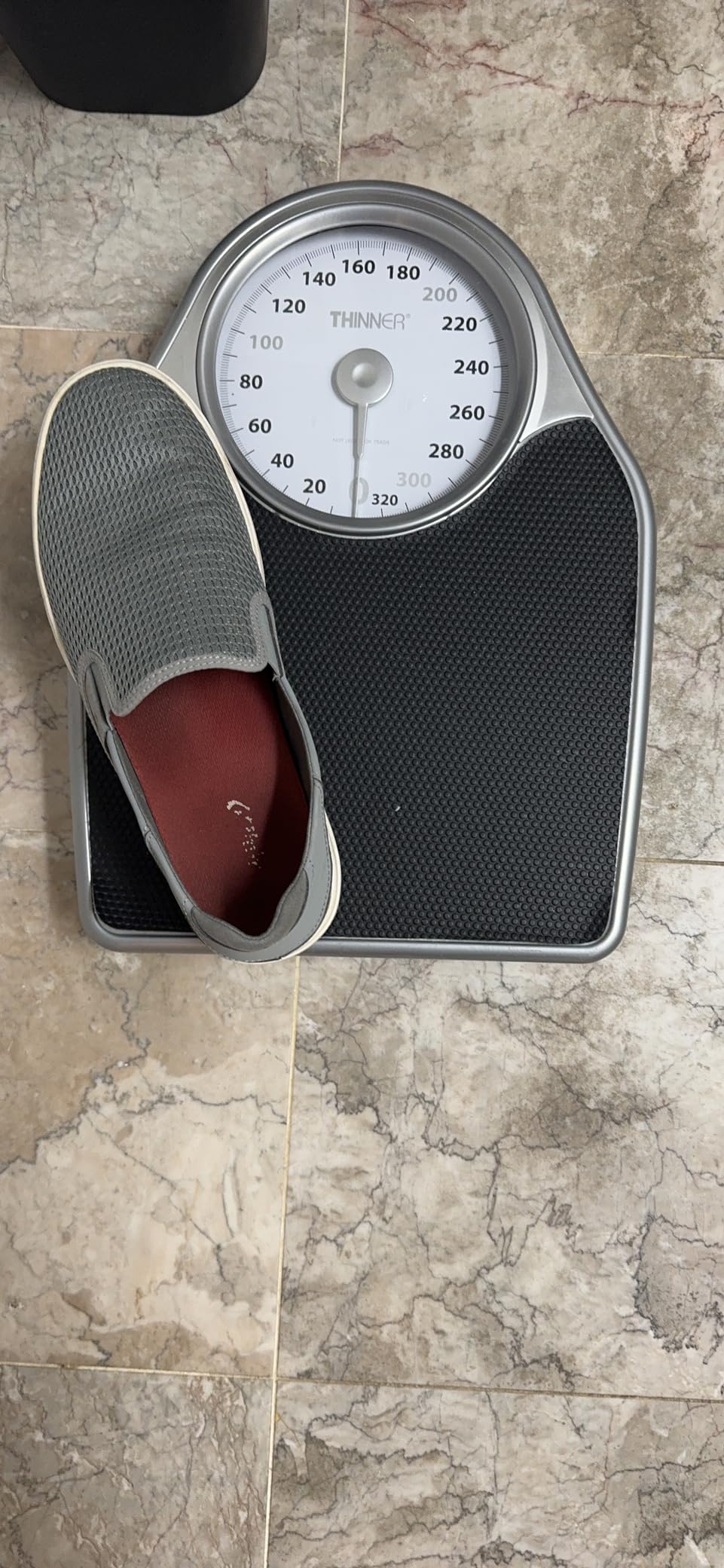 Thinner by Conair Scale for Body Weight, Analog Bathroom Scale in Black - Customer Photo 1