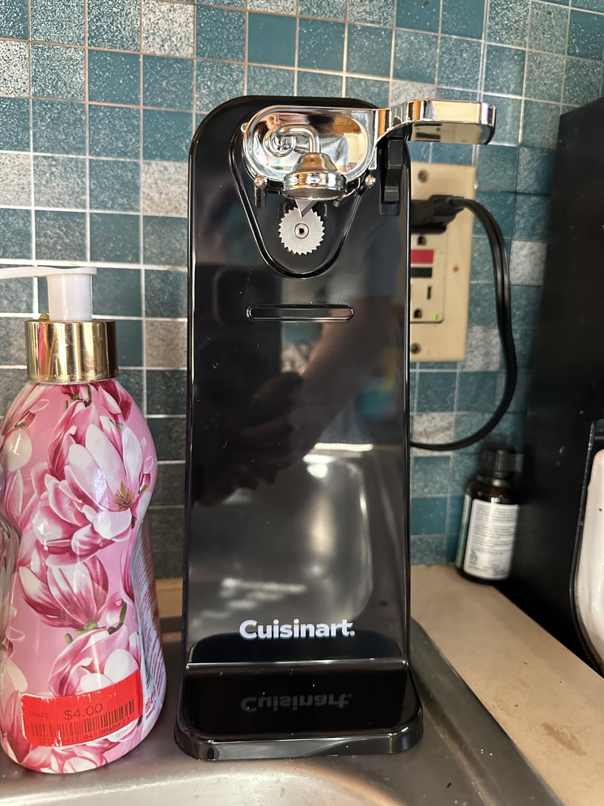 Cuisinart CCO-50BKN Deluxe Electric Can Opener, Black - Customer Photo 2