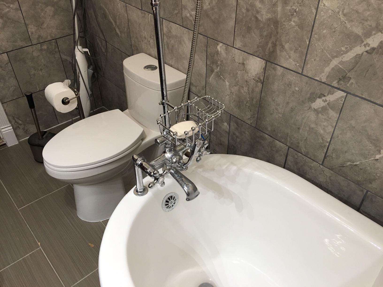 Kingston Brass CC2145 7-Inch Riser Mount Soap Basket for Clawfoot Tubs, Oil Rubbed Bronze - Customer Photo 1