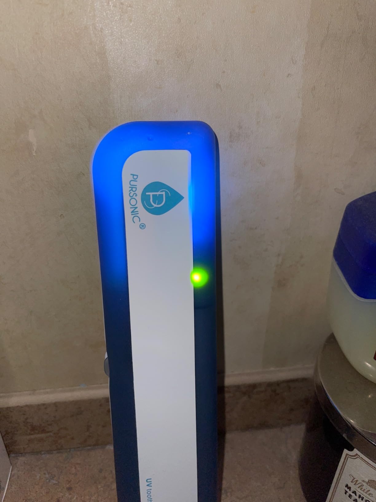 Pursonic Portable UV Toothbrush Sanitizer Case - Travel Toothbrush Sanitizer and Holder - For Electric and Manual Brush Heads with UV Light & Auto Shut Off Timer - Customer Photo 1