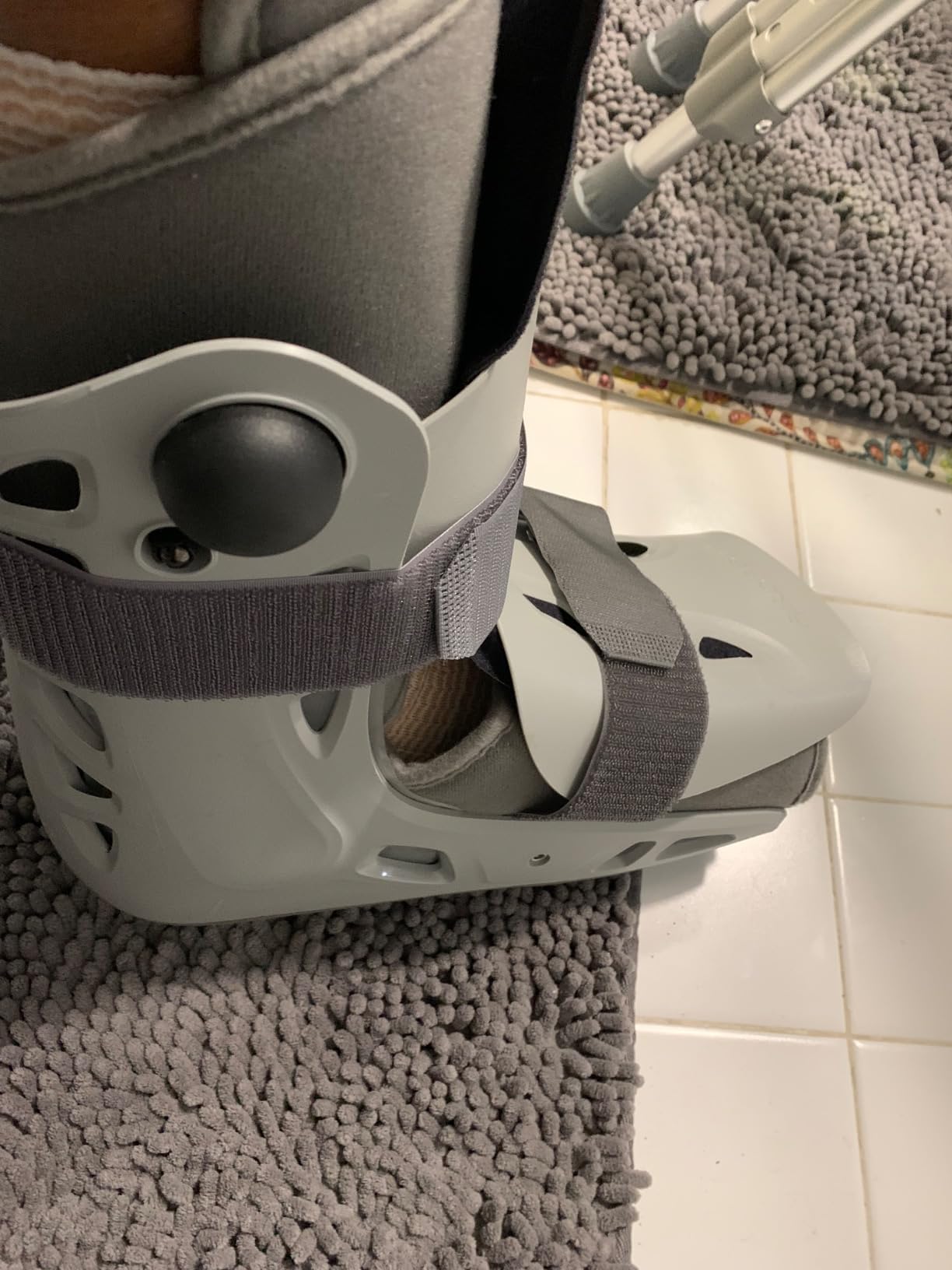 770-610 4 Inch Portable Raised Toilet Seat Riser, Elevated Toilet Seat for Seniors Customer Review 770-610 4 Inch Portable Raised Toilet Seat Riser, Elevated Toilet Seat for Seniors - Customer Photo 2