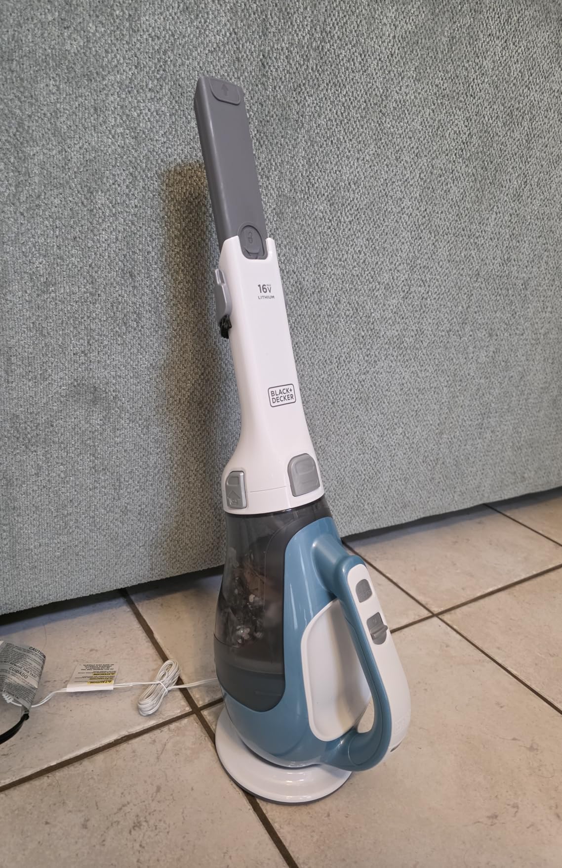 BLACK+DECKER dustbuster AdvancedClean Cordless Handheld Vacuum, Compact Home and Car Vacuum with Crevice Tool (CHV1410L) - Customer Photo 1