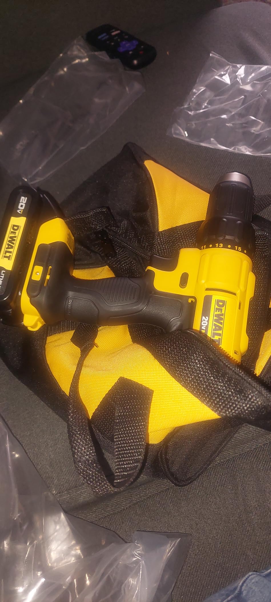 DEWALT 20V Max Cordless Drill Driver Set, 2 Speed, High Performance Motor, Includes 2 XR 1.3Ah Li-Ion Batteries, Charger and Contractor Bag (DCD771C2) customer photo 1