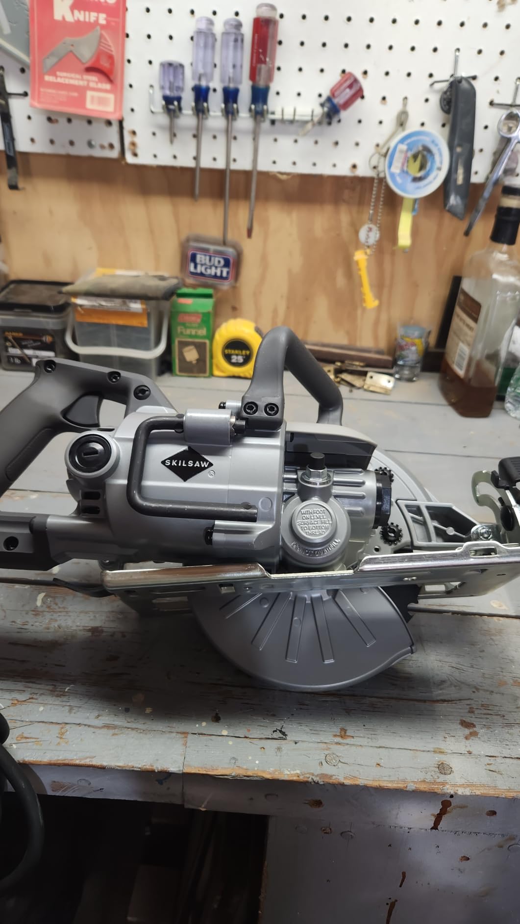SKILSAW SPT77W-01 15-Amp 7-1/4-Inch Aluminum Worm Drive Circular Saw - Customer Photo 1