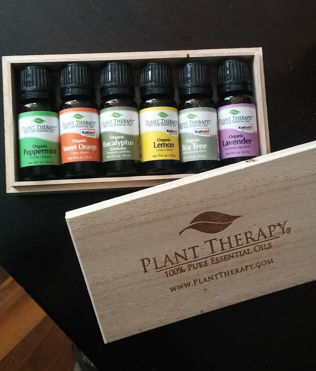 Plant Therapy Top 6 USDA Organic Essential Oil Set - Lavender, Peppermint, Eucalyptus, Lemon, Tea Tree 100% Pure, Natural Aromatherapy, for Diffusion & Topical Use, Therapeutic Grade 10 mL (1/3 oz) - Customer Photo 1