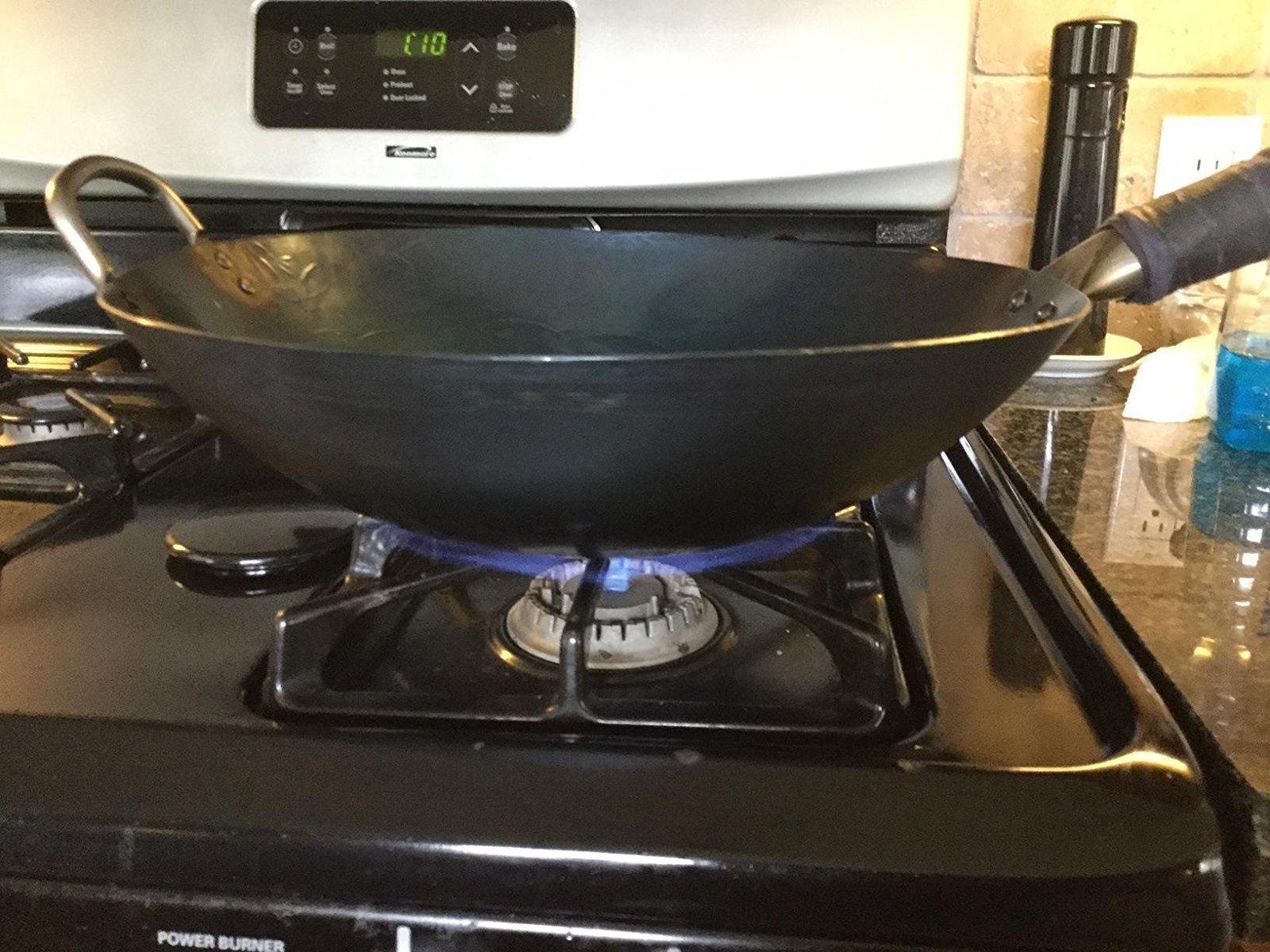 Craft Wok Traditional Hand Hammered Chinese Carbon Steel Wok with Wooden and Steel Helper Handle (14 Inch, Round Bottom Pow Wok Pan) - Customer Photo 1