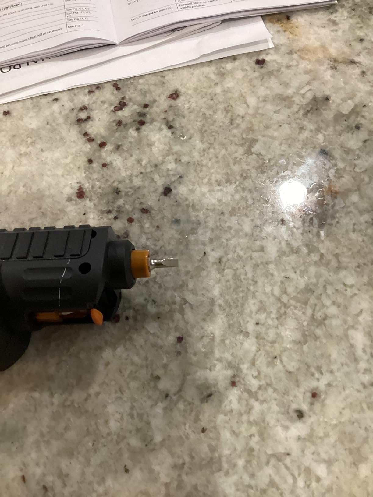 Worx 4V Electric Screwdriver, Rechargeable Cordless Power Screwdriver Set with 6 Bits, Screw Holder, Charger - WX255L - Customer Photo 1