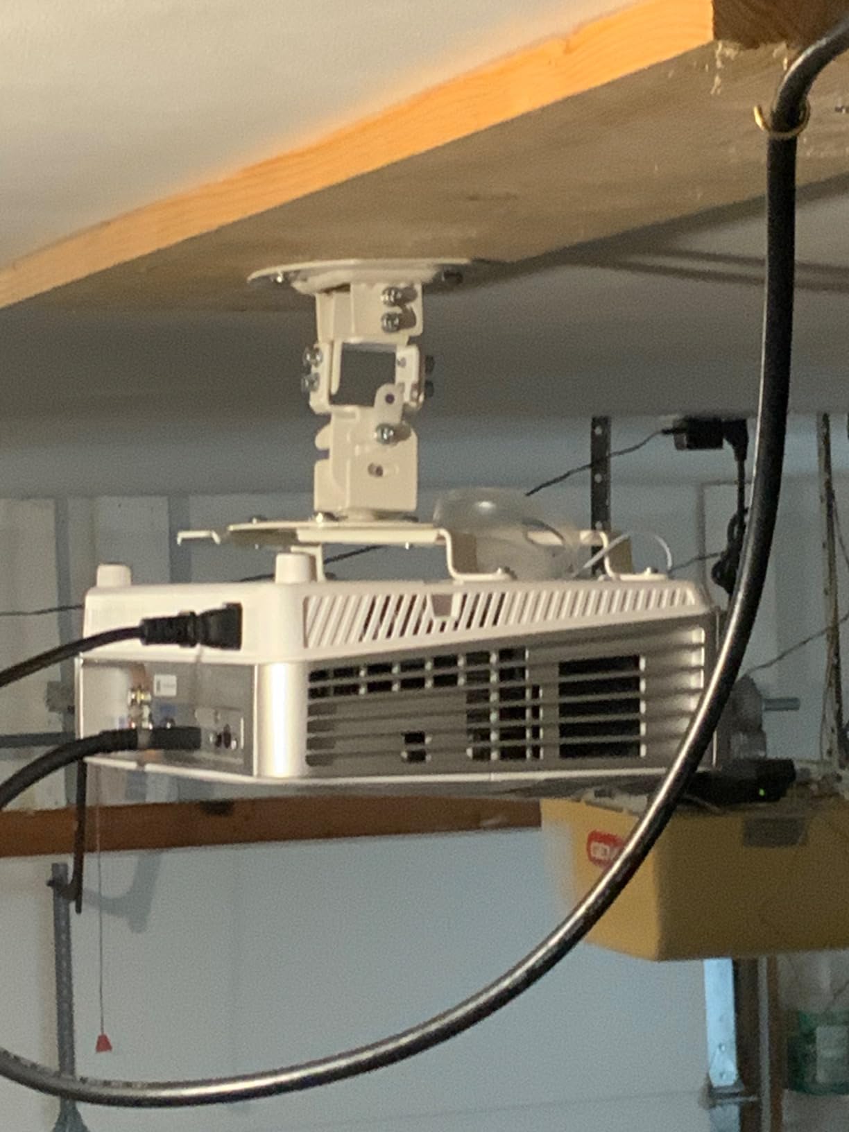 VIVO Universal Adjustable Ceiling Projector Mount for Regular and Mini Projectors with Extending Arms, White, MOUNT-VP01W - Customer Photo 1