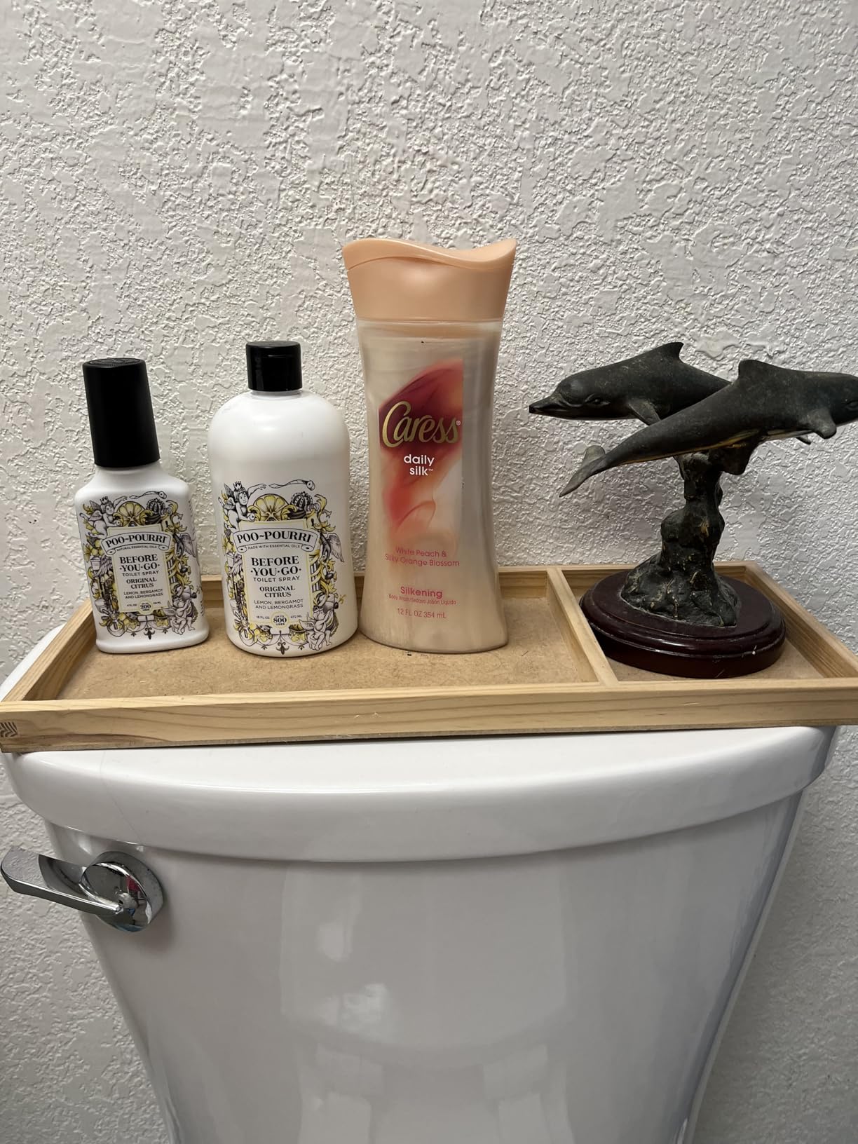 Poo-Pourri Before-You-Go Toilet Spray, Original Citrus, 2 Fl Oz, Up to 100 Uses, Bathroom Odor Deodorizer with Essential Oils for Home or Work, Travel Essentials, TSA Approved Size, Lemon Bergamot - Customer Photo 1