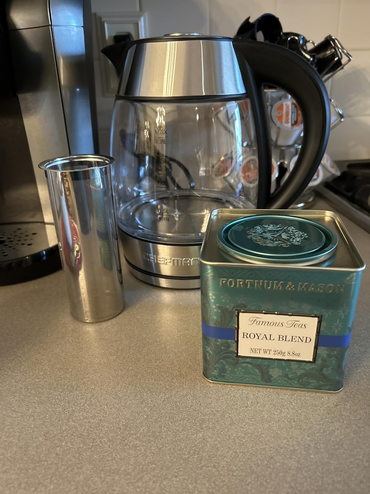 Fortnum & Mason British Tea, Royal Blend, 250g Loose English Tea in a Gift Tin Caddy Customer Review Fortnum & Mason British Tea, Royal Blend, 250g Loose English Tea in a Gift Tin Caddy - Customer Photo 1