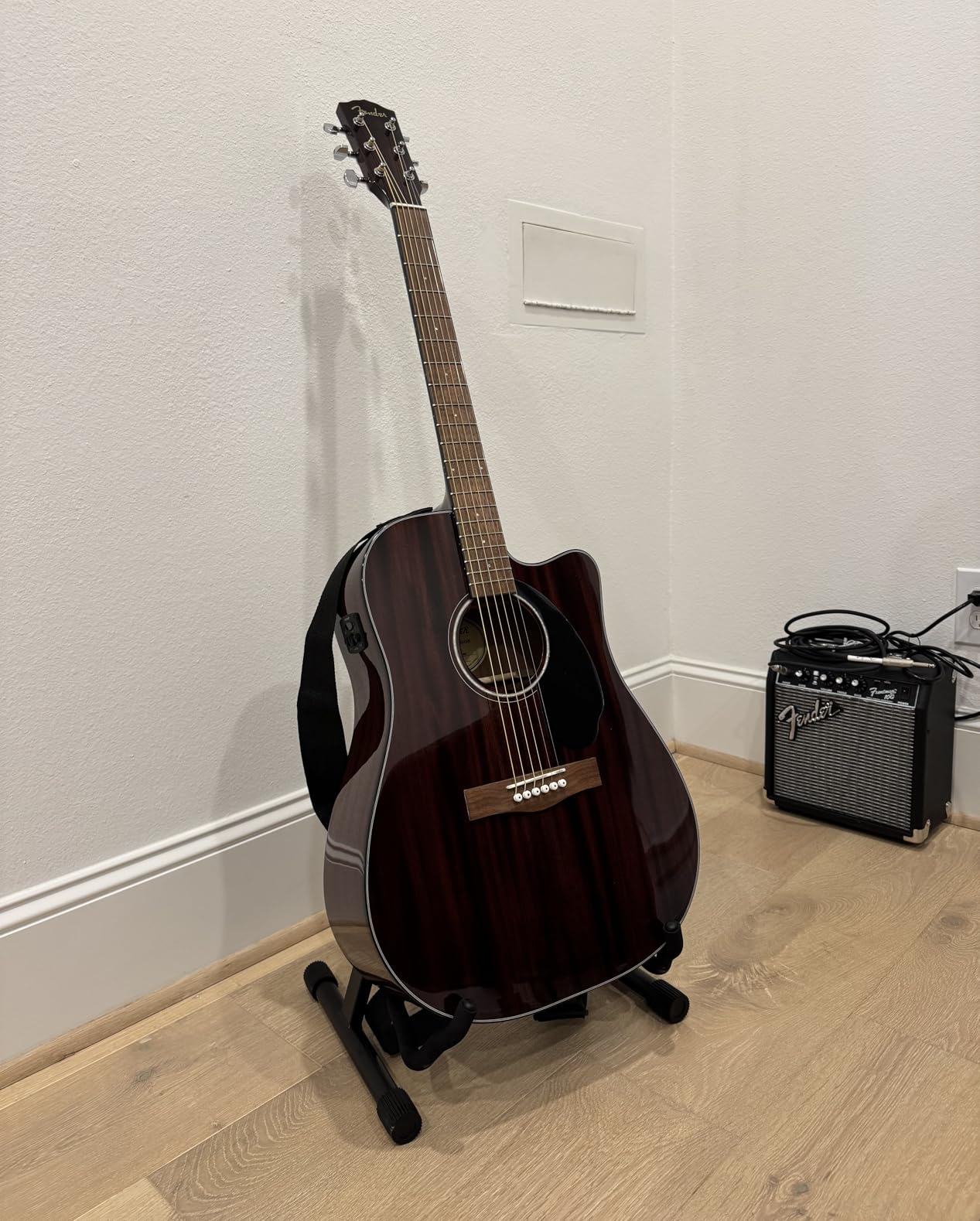 Fender CD-60SCE Solid Top Dreadnought Acoustic-Electric Guitar - All Mahogany Bundle with Hard Case, Tuner, Instrument Cable, Strap, Strings, Picks, Polishing Cloth and Austin Bazaar Instructional DVD - Customer Photo 2