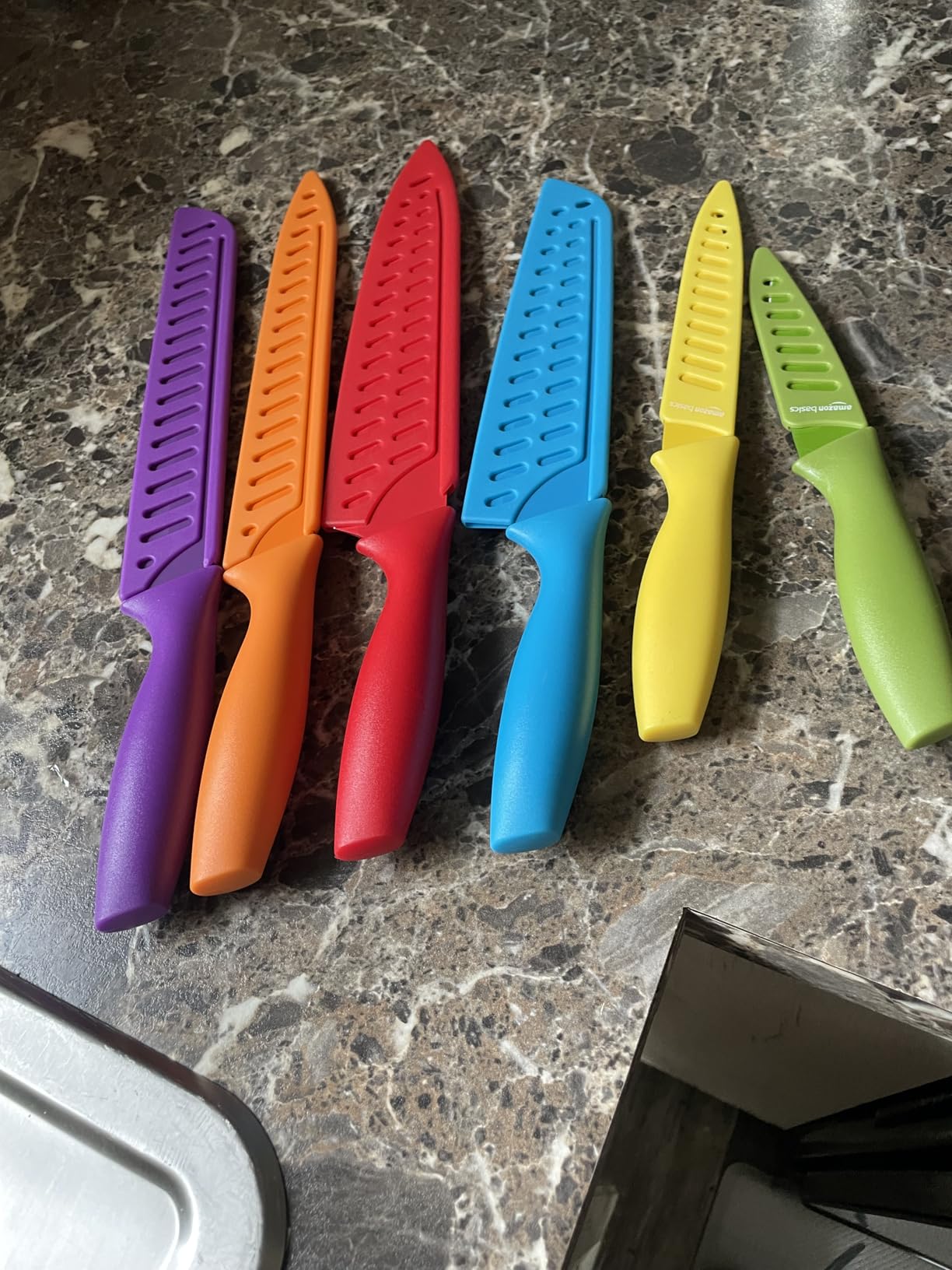 Amazon Basics Color-Coded Dishwasher Safe Kitchen 12-Piece Knife Set, 6 Knives with 6 Blade Guards, Multicolor, 13.88 x 4.13 x 1.38 inch - Customer Photo 2