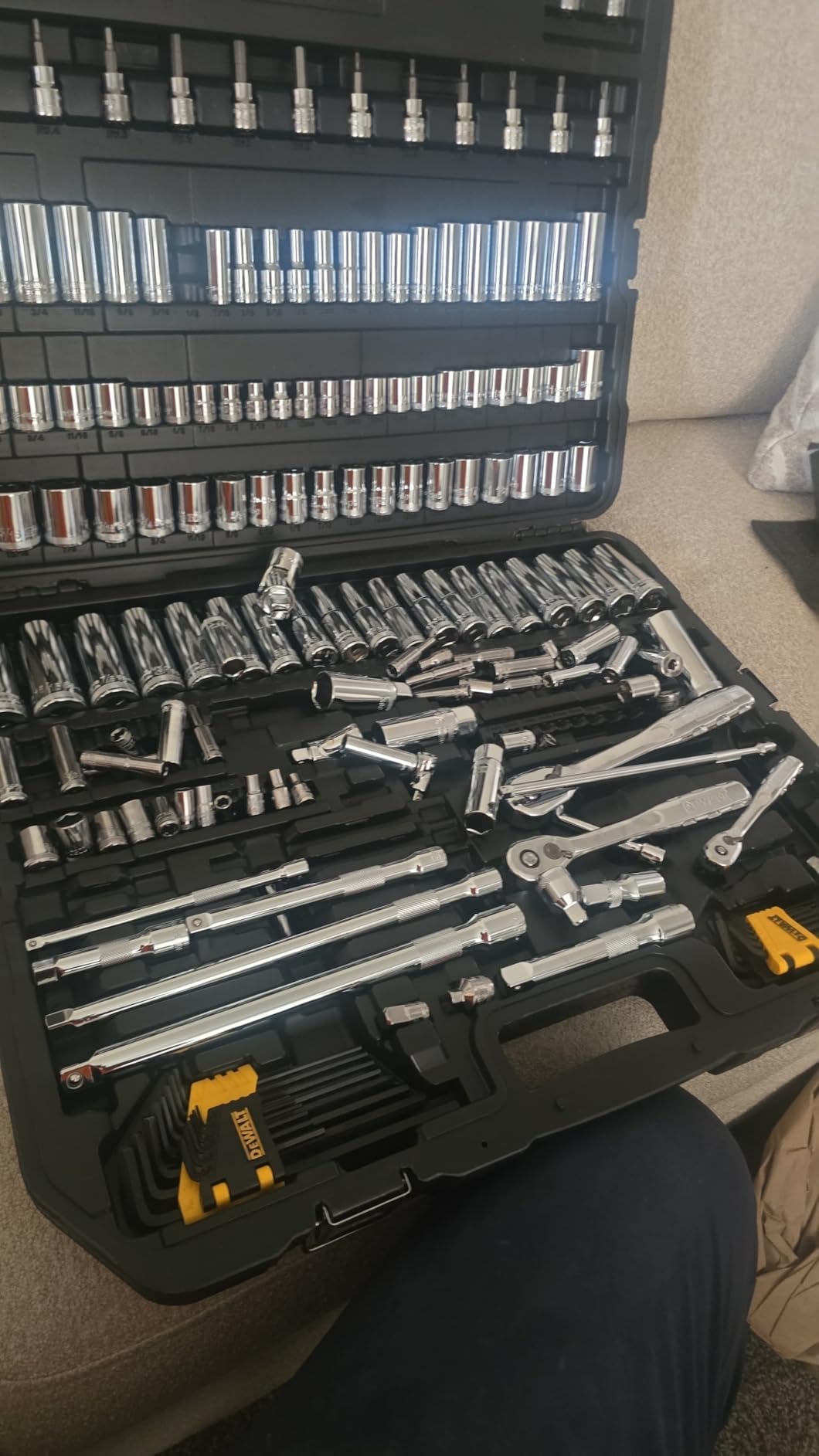 DEWALT Mechanics Tool Set, SAE and Metric Socket Wrench Set, Drive Sizes 1/2, 1/4, 3/8 Socket Set, 192-Piece Tool Box (DWMT75049) - Customer Photo 1