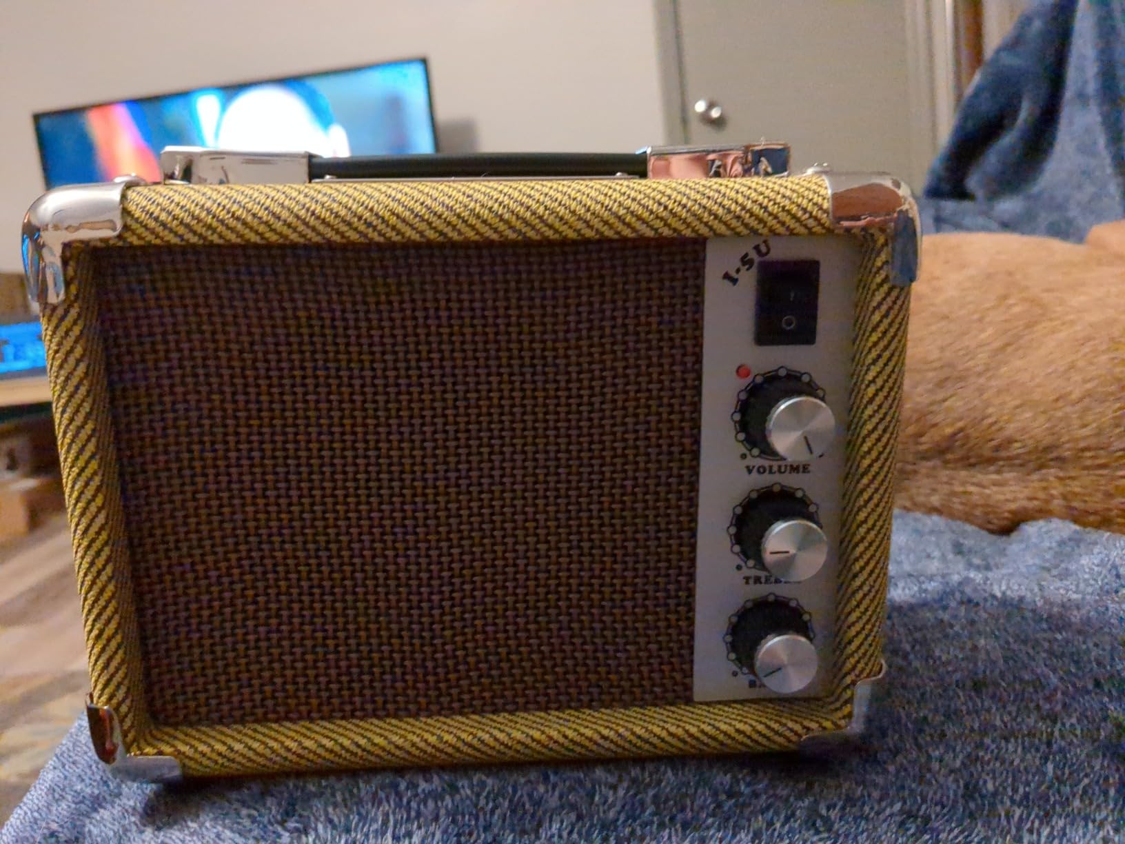 Kala AMP-TWD-5U Tweed Ukulele/UBass Combo Amplifier - Customer Photo 2