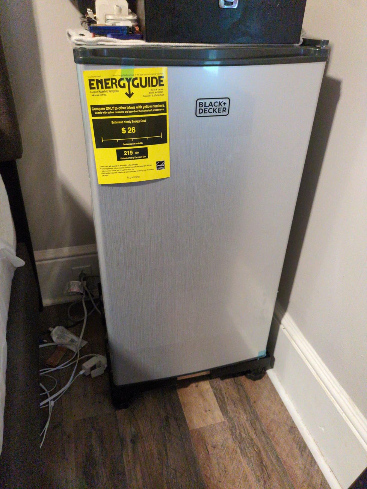 BLACK+DECKER 1.7 Cu. Ft. Compact Refrigerator, ENERGY STAR Certified, Single Door Mini Fridge with Chiller Compartment, Personal Fridge for Home or Dorm Room, R600a Refrigerant, BCRK17W, White - Customer Photo 2