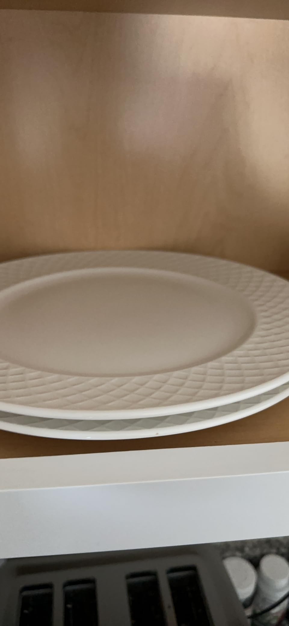 Mikasa Trellis Bone China 16-Piece Dinnerware Set, Service for 4, White Lightweight Porcelain with Textured Design, Chip-Resistant and Dishwasher Safe - Customer Photo 1